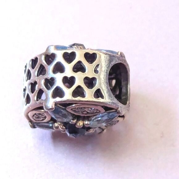 Pandora Patterns of Frost Charm - Picture 7 of 8